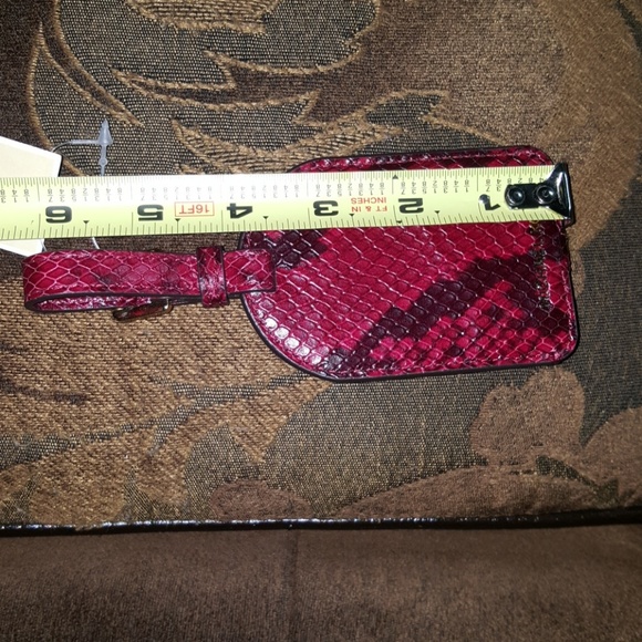 Michael Kors Snake Skin Leather Luggage Tag. - Picture 3 of 7